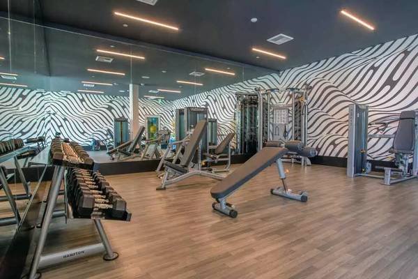 $2,620 / 1br - 892ft2 - Abundant space in your new 1 bed 1 bath, along with washer and dryer (Long Beach)