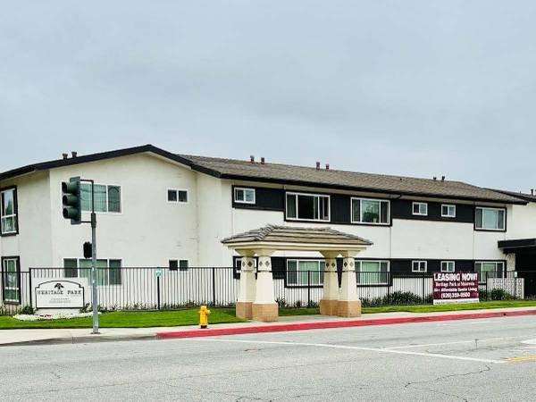 $1,637 / 1br - 555ft2 - On-Site Maintenance, Carport, Pool (630 W Duarte Rd, Monrovia, CA)