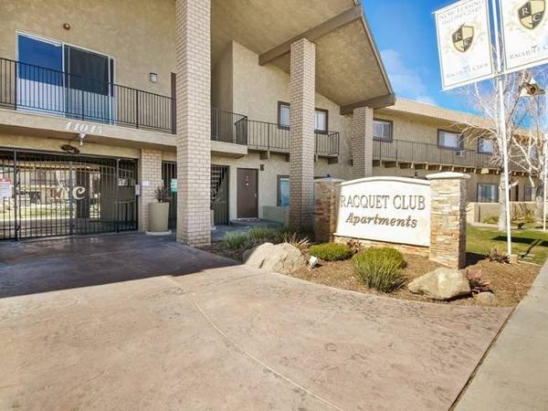 $1,809 / 1br - 752ft2 - Last Chance! 1 Month Free Plus Amenities — Call Now! (44045 15th St W, Lancaster, CA)