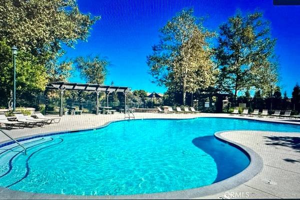 $60 / 1br - One Private Room and Bath in a Safe, Secure, Highly Sought-After Area (North East Santa Clarita Area)