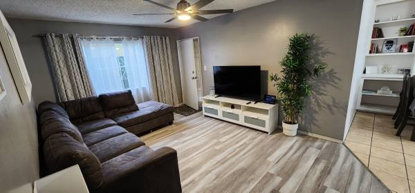 $99 / 2br - $99 Per Night: Two Bedroom, Two Bath with Large Kitchen and Living Room (1432 W. 106th St)