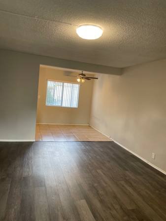 1 Bedroom, 655 sq ft - Charming 1+1 In A Great Location! Must See! (Glendale)