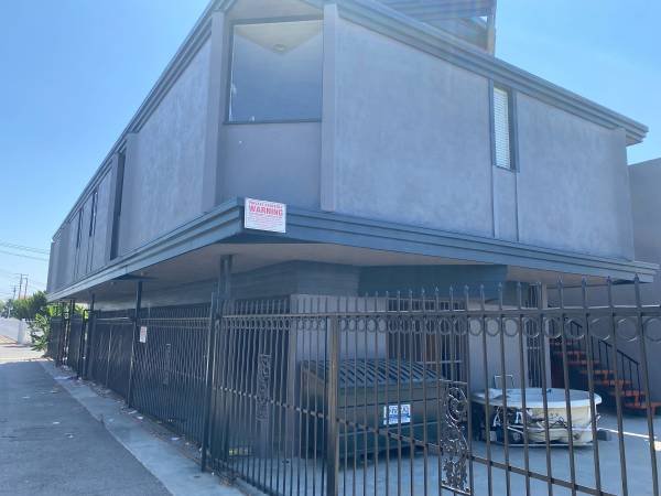 $1,250,000 - 8 Bedroom, 2300 sq ft - Condominiums - Apartments / Office (Pico Rivera)