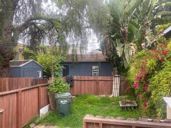 $1,590,000 - 4 Bedroom - 3 Houses - Prime West Hollywood (West Hollywood)