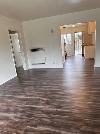One Bedroom $1850 @ 1184 W. 39th Street #6 Gated Parking (Los Angeles)