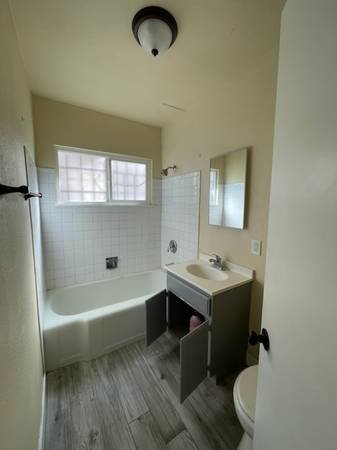 1 Bedroom Apartment for Rent / Maximum 3 Occupants / 1116 Browning / 540 sq. ft. (Los Angeles)