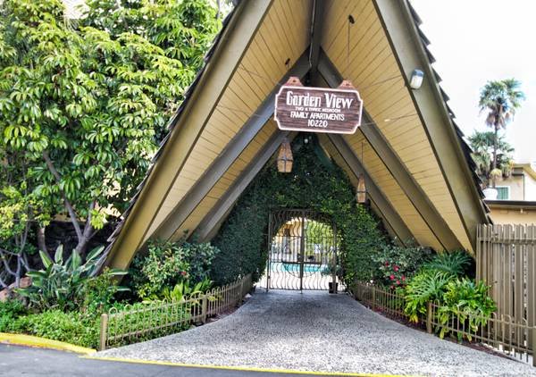 3 BEDROOM 2 BATH VACANCY!!!! $1000.00 OFF 1ST MONTH RENT (SANTA FE SPRINGS)