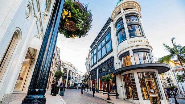 DEDICATED DESK - BEVERLY HILLS PRESTIGE FOR $370! (Beverly Hills)