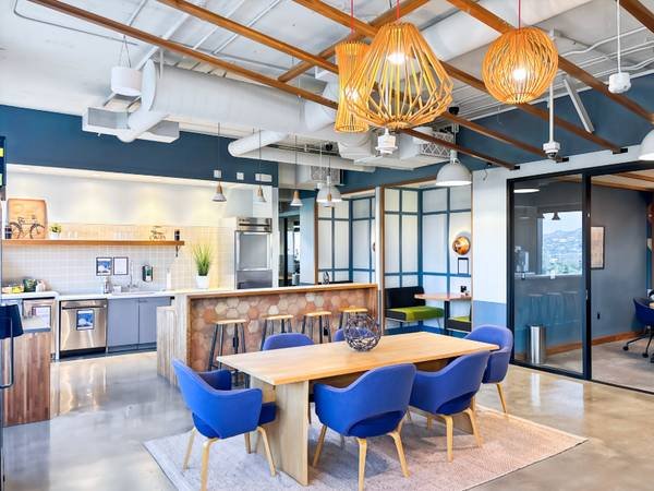 $219 24/7 Access with Mail Handling - Your Budget-Friendly Business Home! (Burbank)