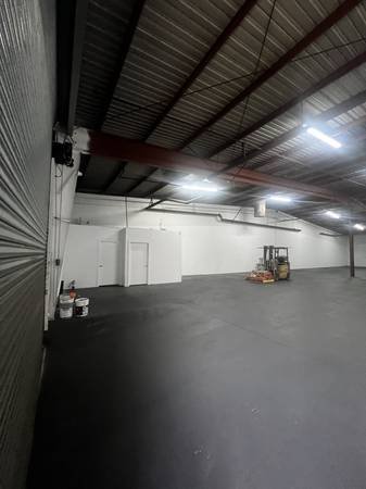 $1 / 6000ft² - 5711-5713 Holmes Ave, Los Angeles, CA 90058 - Industrial (Los Angeles)