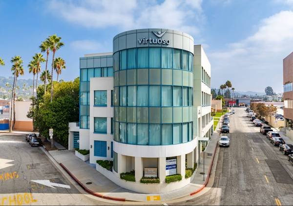 $992 / 170ft² - Available Now: Move-In Ready Interior Suite - 170 sq ft. (Glendale, CA)