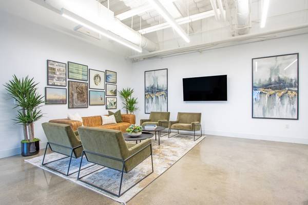 $899 Private Office Space Available (Manhattan Beach)