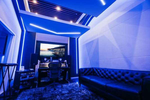$3,000 Recording Studio (Woodland Hills)
