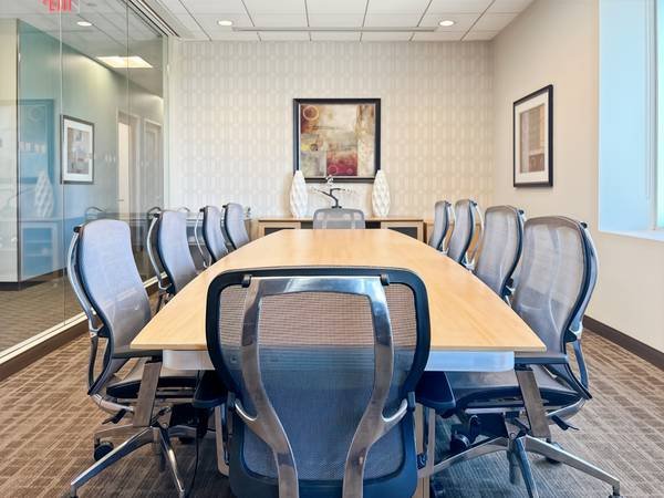 Convenient Meeting Rooms Available!- Easy Booking Online (Valencia)