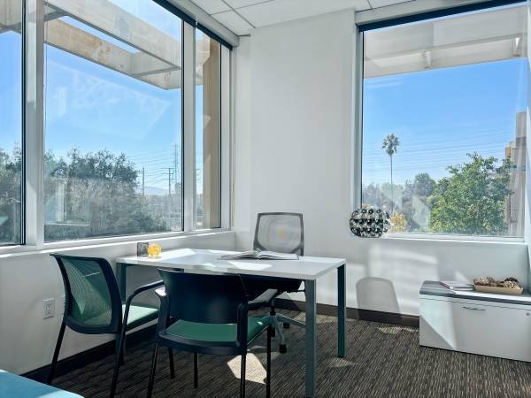 Black Friday Up to 35% OFF Office Space- 24/7 Access (Valencia)