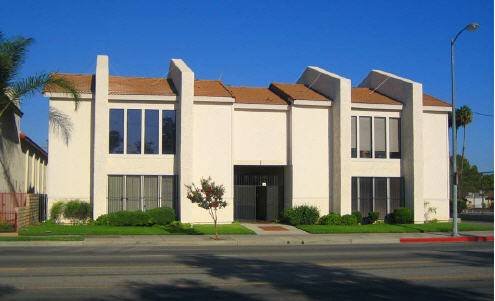 $750 / 120ft2 - Auto Dealer Space for Rent - Retail and Wholesale Approved! Park+Signs (Canoga Park)