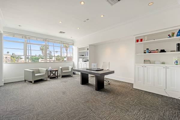 Hollywood Office Spaces Starting at $750 – Furnished &amp; Film-Ready