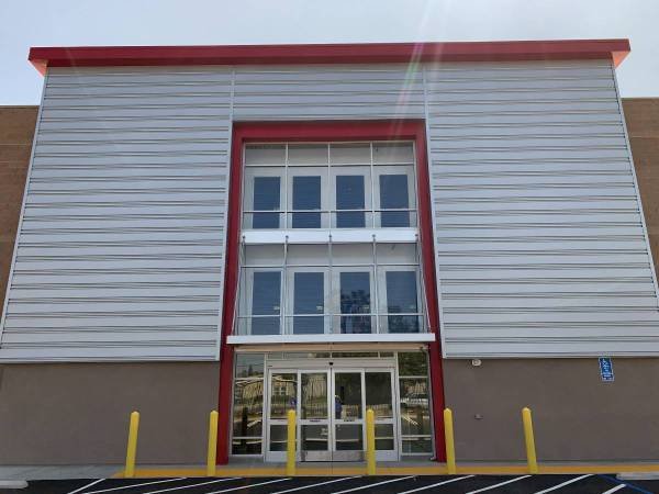 Check Out Our Great Move-In Specials! (Compton)