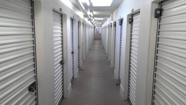 Check Out Our Great Move-In Specials! (La Crescenta)