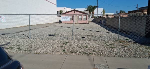 $2,500 / 3000ft2 - Parking Lot Baldwin Park (Baldwin Park)