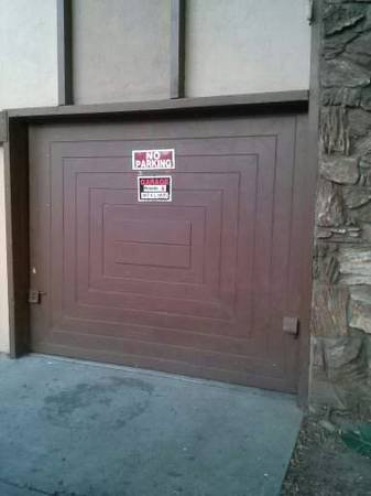 $65 / 200ft2 - PARKING FOR RENT at Elm Ave &amp; 6th St. NO CREDIT REQUIRED. To park car (long beach/downtown long beach/ ART DISTRICT)