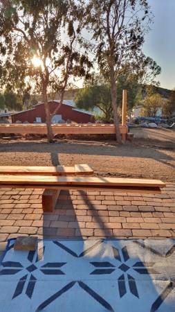 WAREHOUSE FOR LEASE MANY USES (Corona)