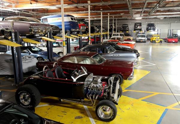 Valley Indoor RV Storage - Also for Cars, Boats, and Trailers! (20701 PLUMMER ST. CHATSWORTH, CA)