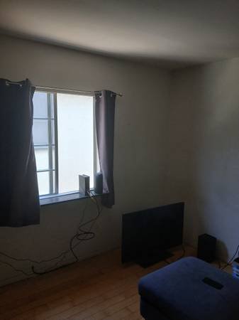 $975 / 3br - Clean, Spacious Townhome (East Hollywood, Koreatown)