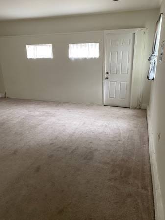 $1,245 / 2br - Available December: Room in a Guesthouse with its Own Private Entrance (West LA)