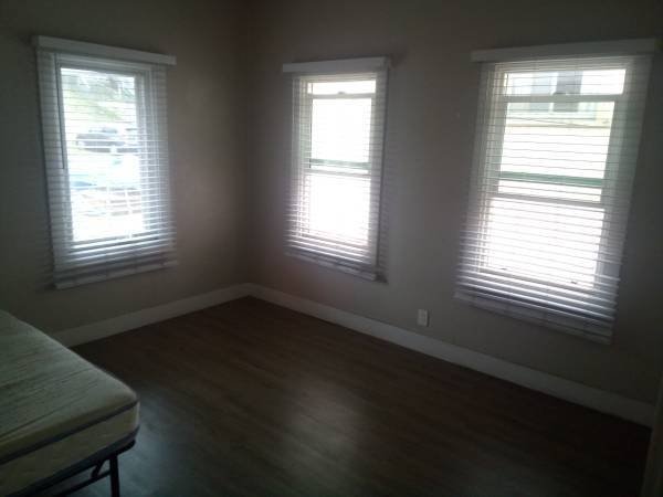$800 Rooms for Rent (East Los Angeles)