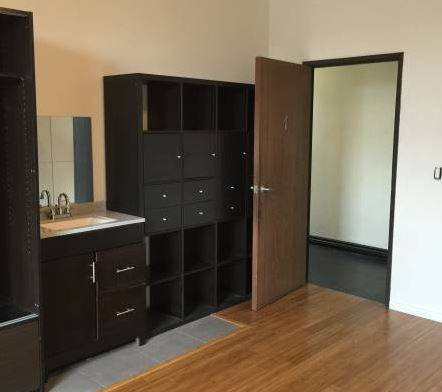 $800 / 2br - 2 bedroom townhouse, 1 bedroom is available for rent. (Los Angeles)