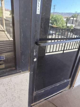 $1,250 for a 2-bedroom, 2000 sq ft - Affordable Commercial Space for Rent (Palmdale)