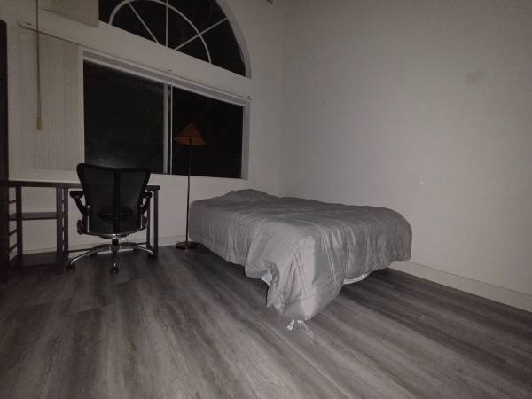 $300 Weekly Living Room in Beautiful Hollywood (Hollywood)