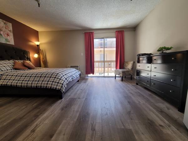 $700 / 1br - Weekly Furnished Studio Apartment with WiFi and AC (Beverly Hills)