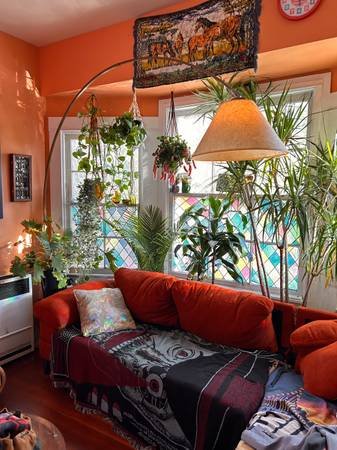 $1,800 / 2br - Highland Park 2 Bedroom Back House Sublet (Highland Park)