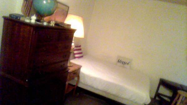 $300 / 1br - Daily/Weekly/ Biweekly/SFV (SFV)