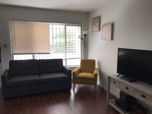 $2,300 / 1br - Fully Furnished 1BR Apartment (Culver City/Palms)