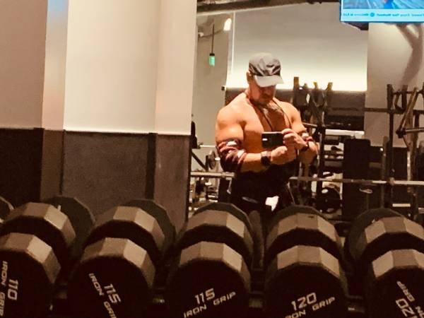 WeHo - Looking for Room or Sublet to Rent January 1 (West Hollywood)