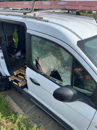 Auto Glass Installation - Call or Text 24 Hours at (760) 851-5050 (H Heights-R Heights-Glendora-Duarte-Irwindale-Chino-Azusa-Co)