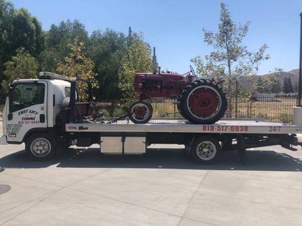 Experienced and Professional Towing in the San Fernando Valley (Santa Clarita, Valencia, Canyon Country, Stevenson Ranch)