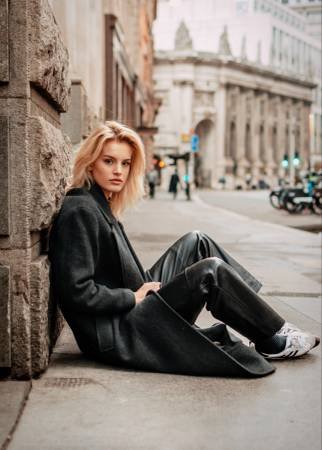 Published Fashion Photographer Offering Portraits and Headshots $150 (Los Angeles)