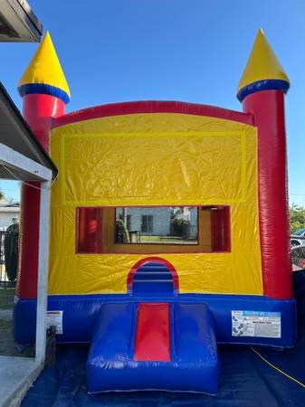 Hernandez Party Rental Warehouse Offering Event Deals in Huntington Park