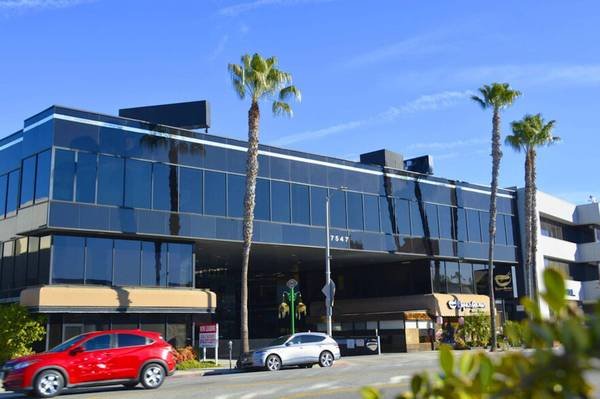 Massage 4 you by Lola (Encino)