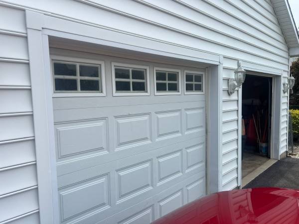 Eagle Garage Door – Same Day Repair and Installation – Call 855-640-0404 (Playa Del Rey)