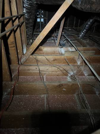Crawl Space Clean Up (Pasadena)