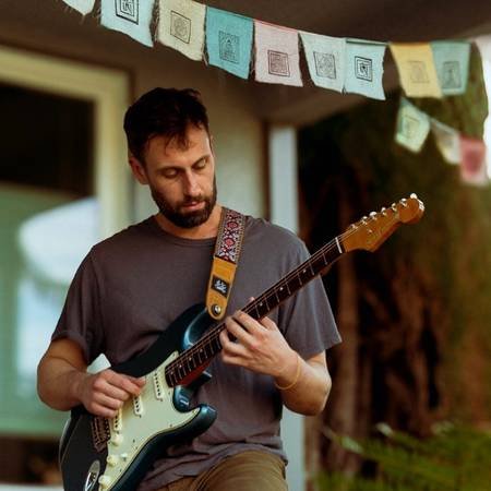 Guitar/Bass/Ukulele/Songwriting/Production Lessons! (Highland Park)