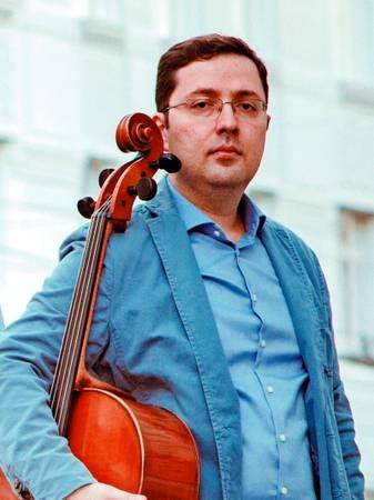 Cello Lessons in Your Home or Online (San Fernando Valley)