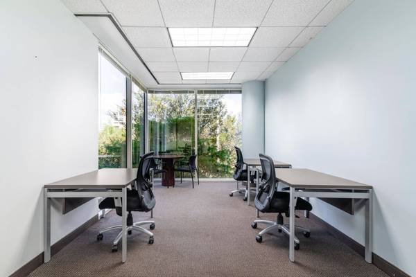 Beautiful Views from This Office Space – Prime Business Location! (Glendale)